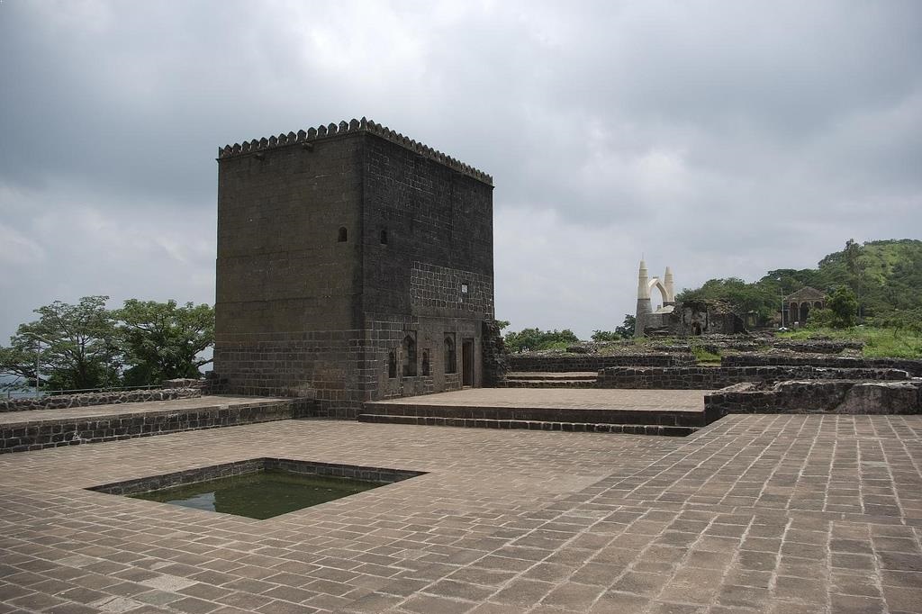 Shivneri Fort